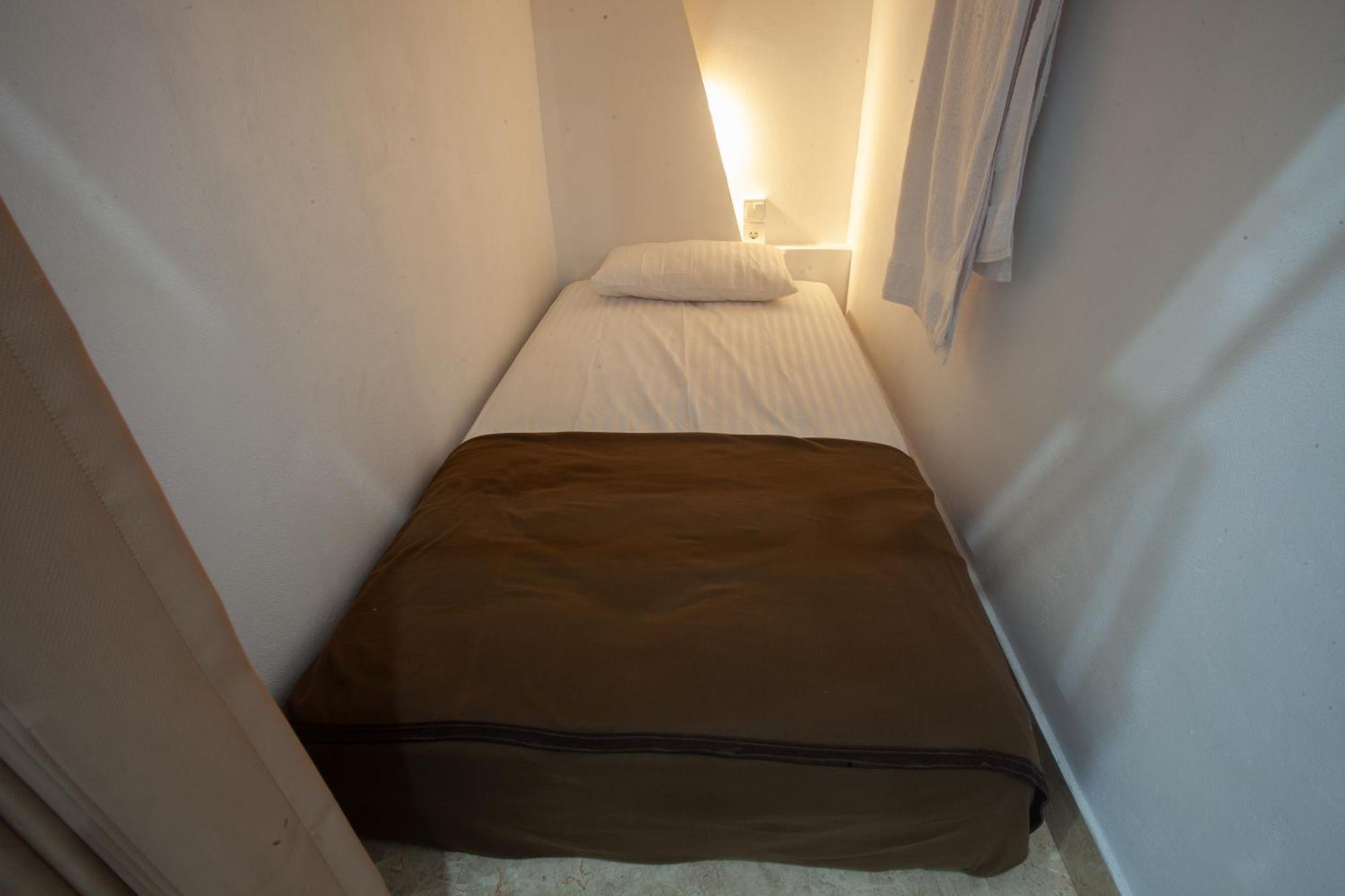 Lucky Hostel Batununggul 외부 사진