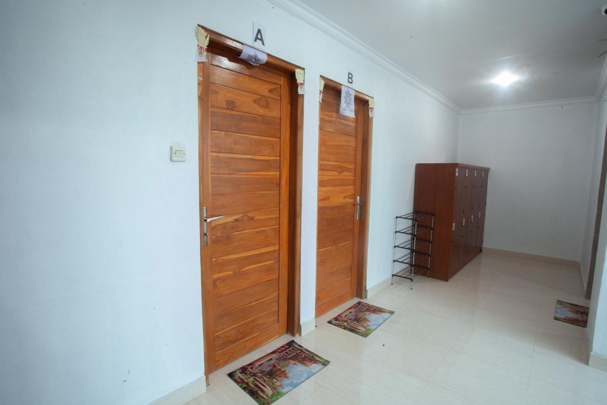 Lucky Hostel Batununggul 외부 사진