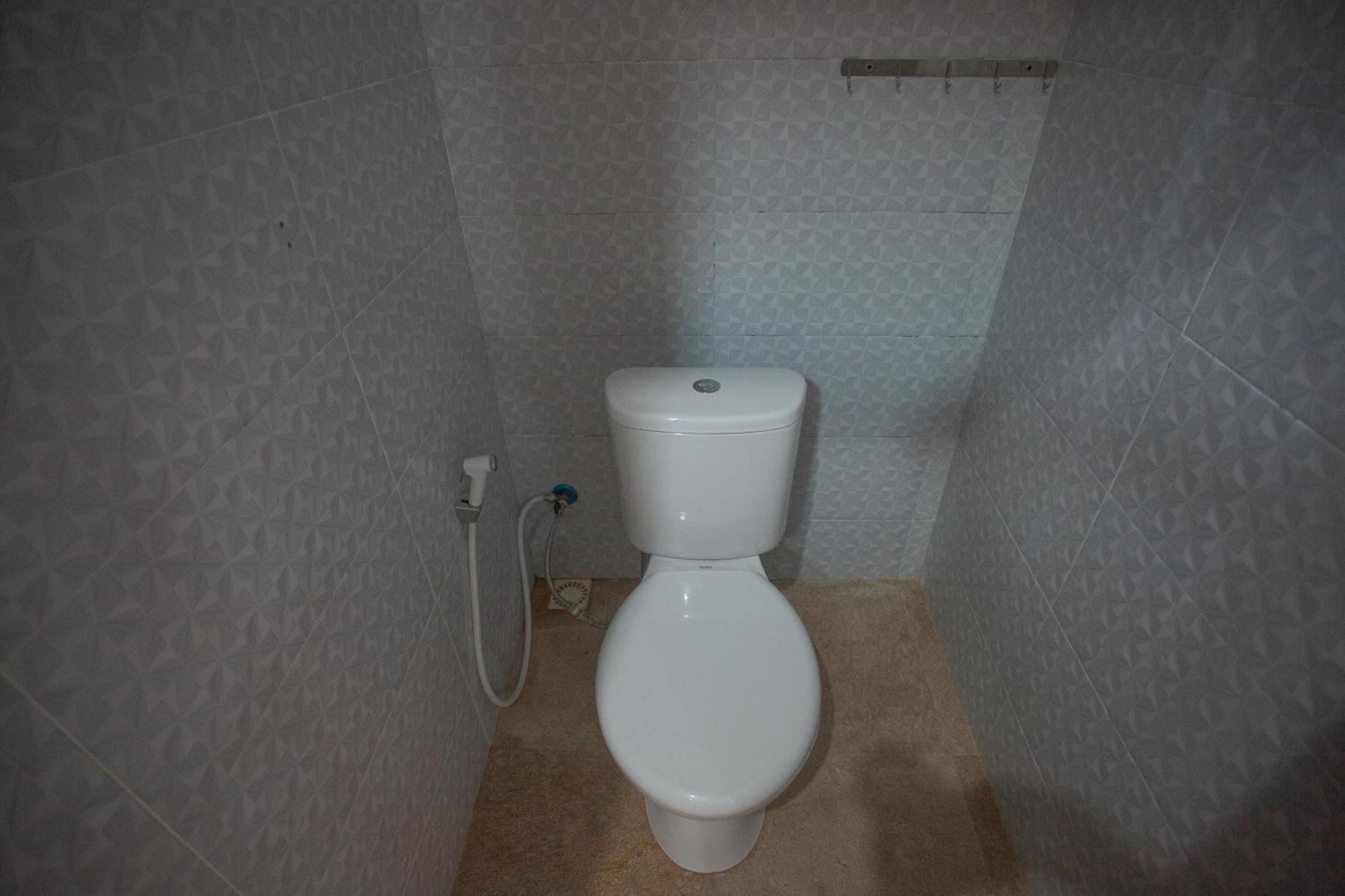 Lucky Hostel Batununggul 외부 사진